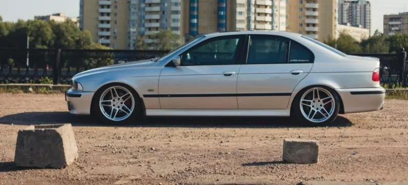 BMW E39 на пневмоподвеске